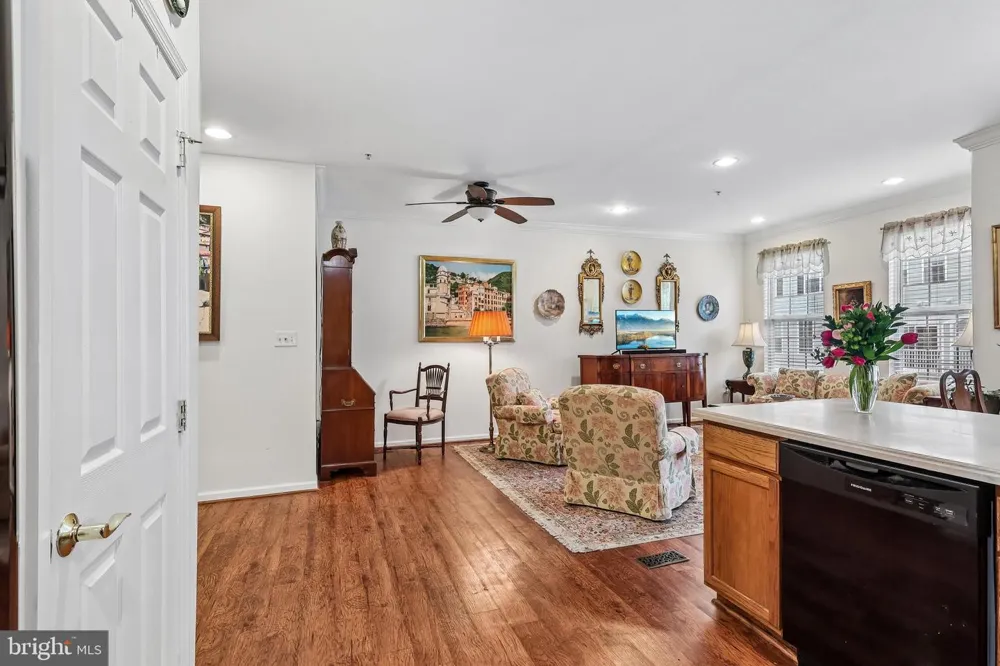 340 LISA WAY Riverton, NJ 08077