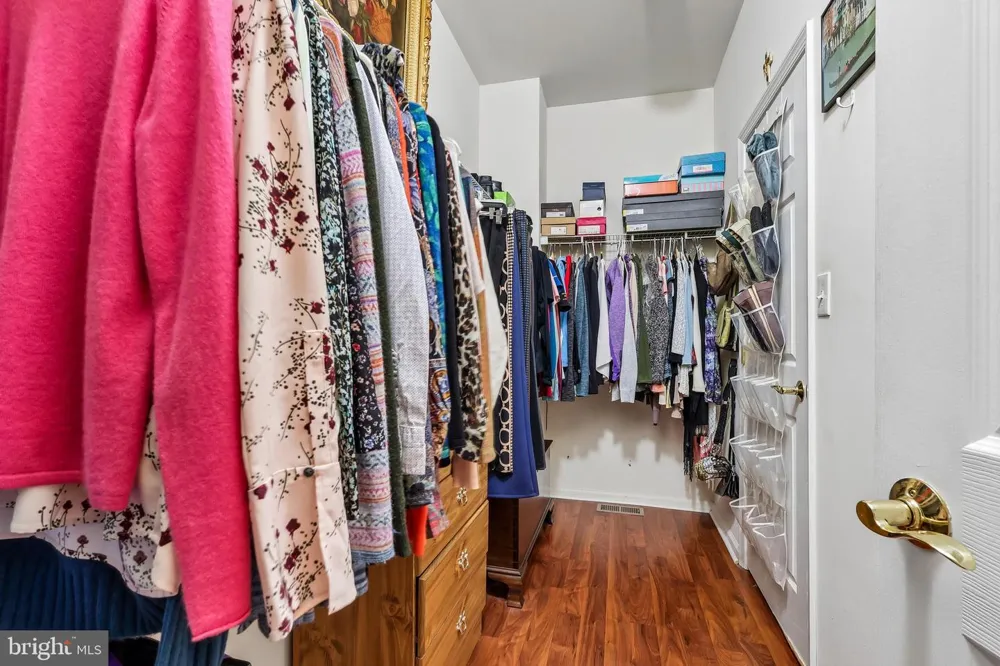 340 LISA WAY Riverton, NJ 08077