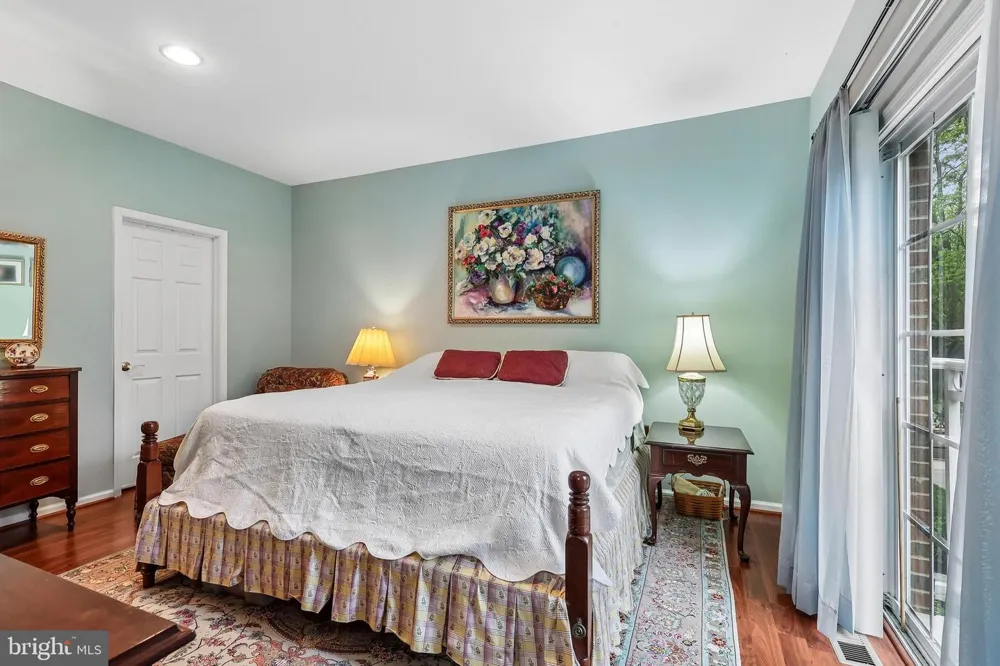 340 LISA WAY Riverton, NJ 08077