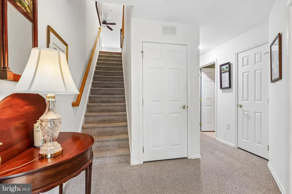 340 LISA WAY Riverton, NJ 08077