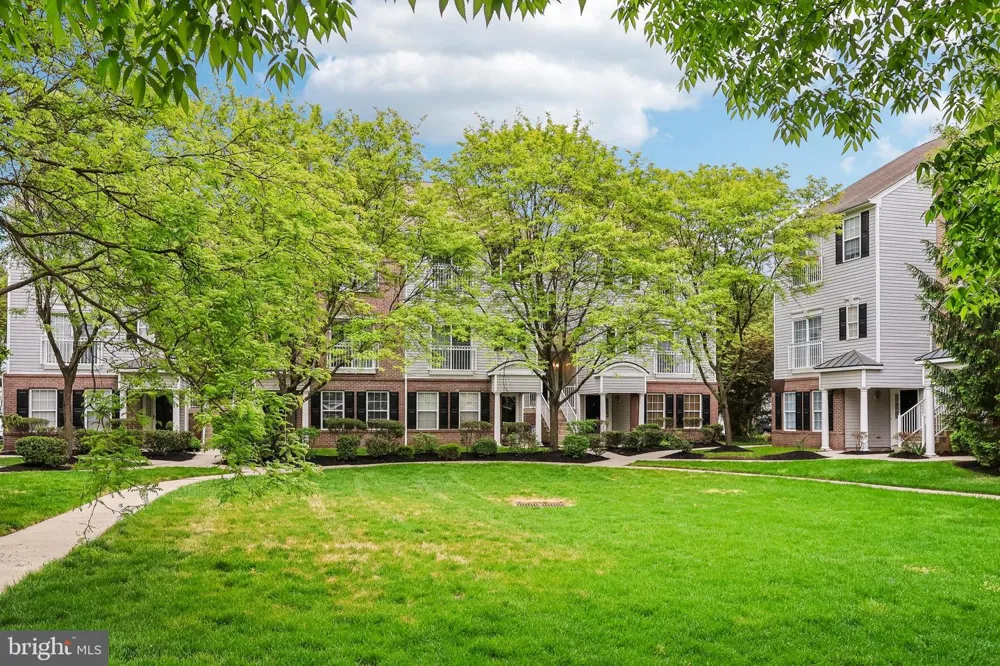 340 LISA WAY Riverton, NJ 08077