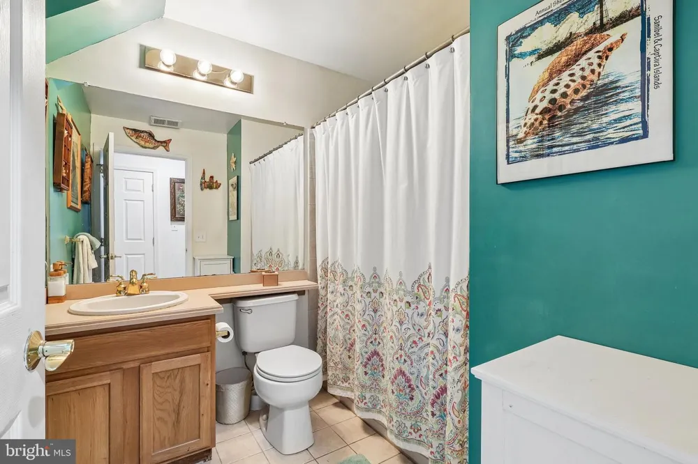 340 LISA WAY Riverton, NJ 08077