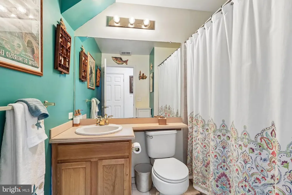 340 LISA WAY Riverton, NJ 08077