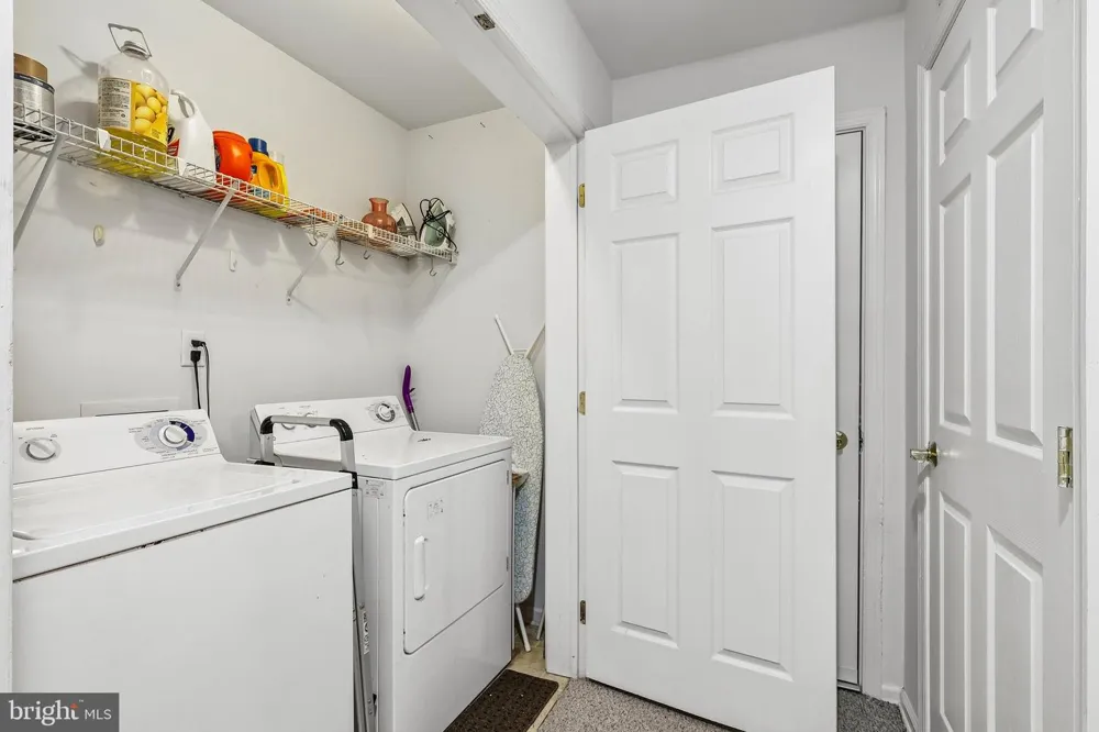 340 LISA WAY Riverton, NJ 08077
