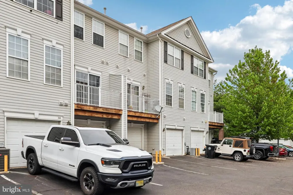340 LISA WAY Riverton, NJ 08077