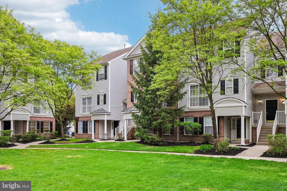 340 LISA WAY Riverton, NJ 08077
