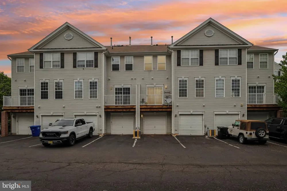 340 LISA WAY Riverton, NJ 08077