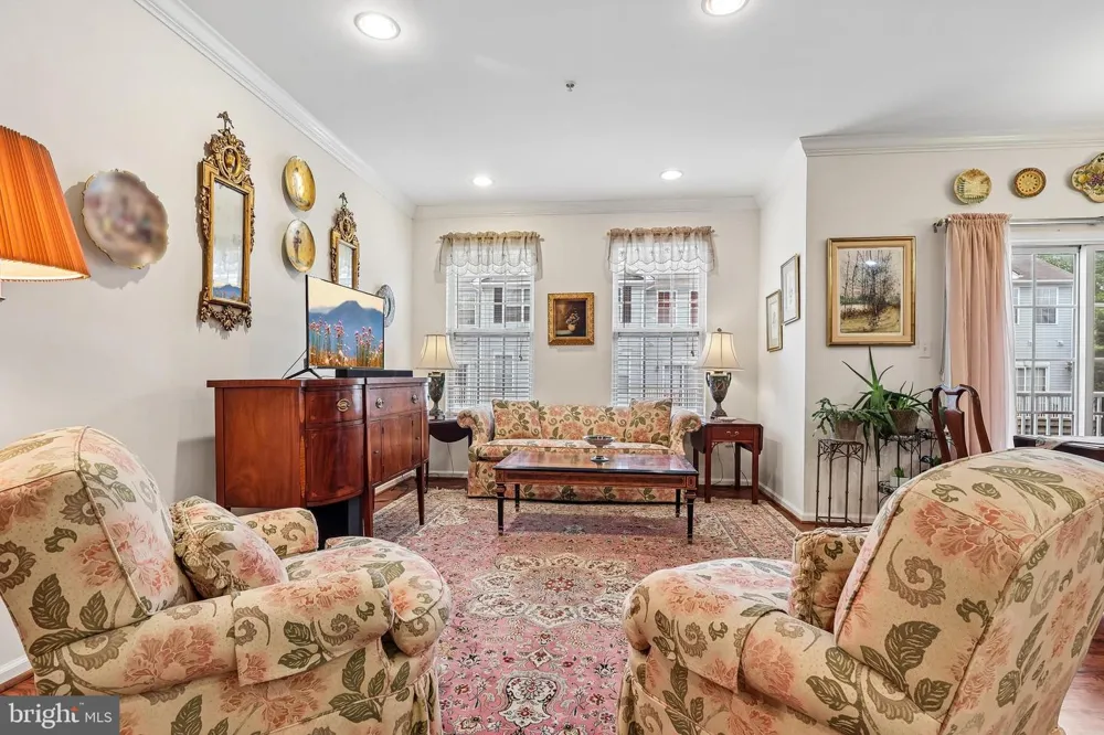 340 LISA WAY Riverton, NJ 08077