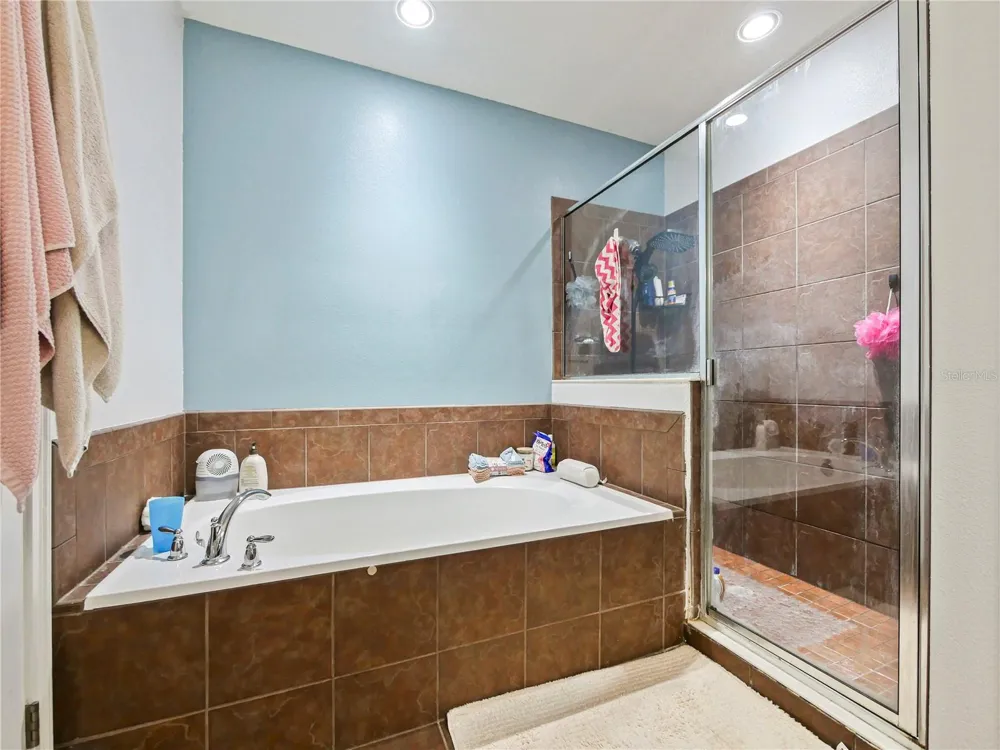 5335 FACTORS WALK DRIVE Sanford, FL 32771