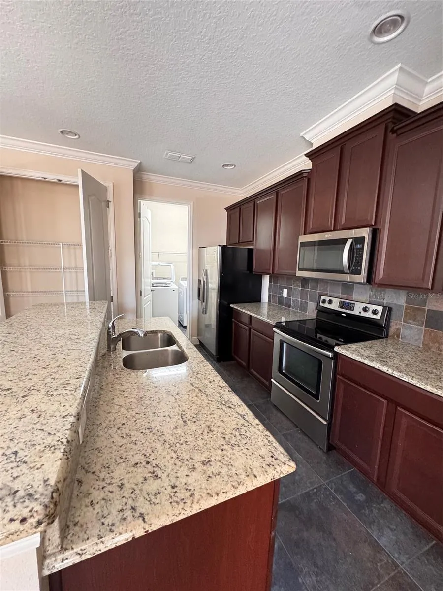 5335 FACTORS WALK DRIVE Sanford, FL 32771