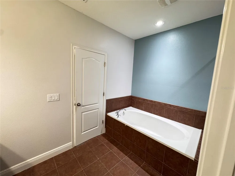 5335 FACTORS WALK DRIVE Sanford, FL 32771