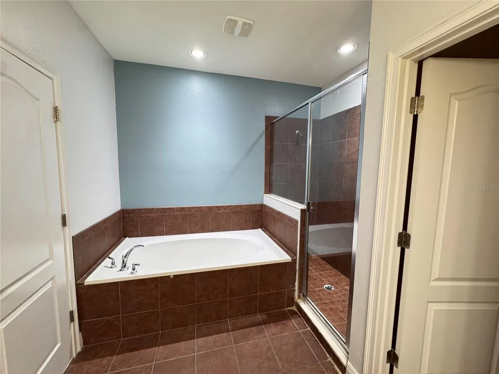 5335 FACTORS WALK DRIVE Sanford, FL 32771