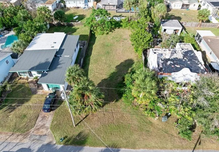339 MANHATTAN AVENUE Daytona Beach, FL 32118