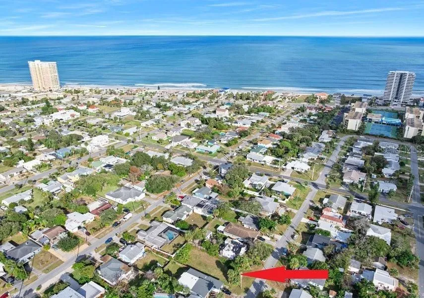 339 MANHATTAN AVENUE Daytona Beach, FL 32118
