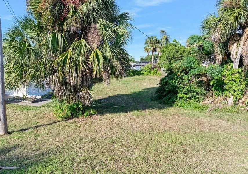 339 MANHATTAN AVENUE Daytona Beach, FL 32118