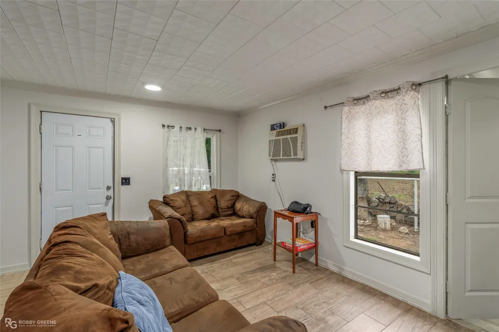 143 New Bethel Booker Road Benton, LA 71006