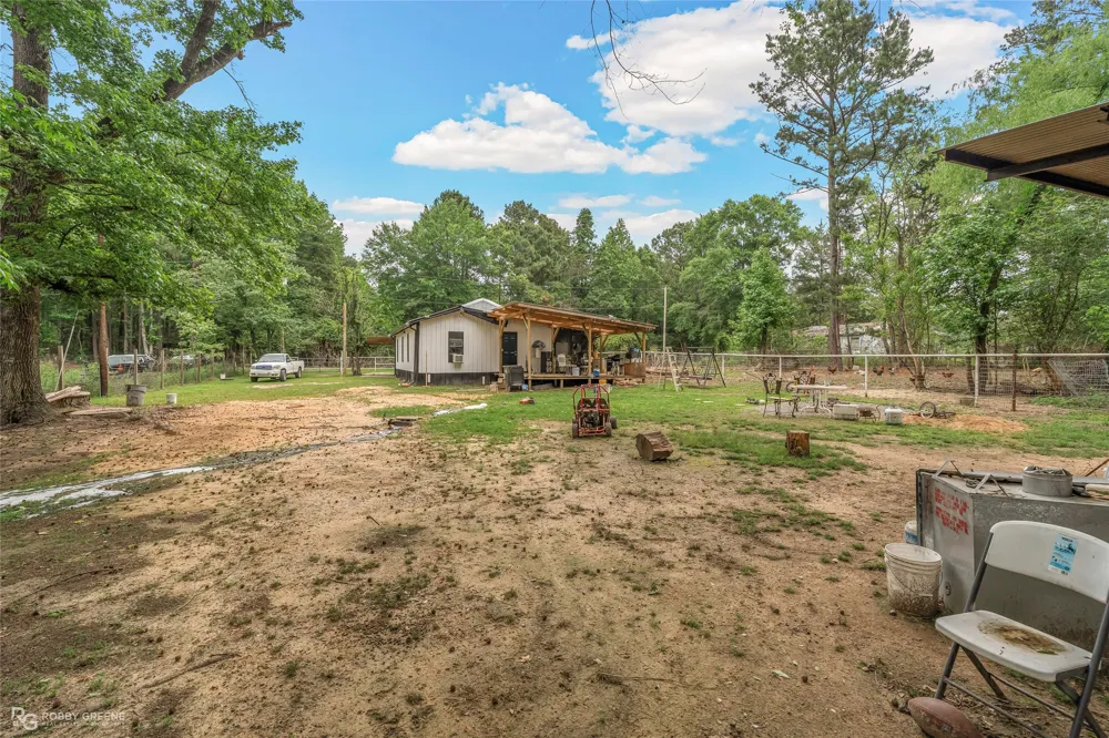 143 New Bethel Booker Road Benton, LA 71006