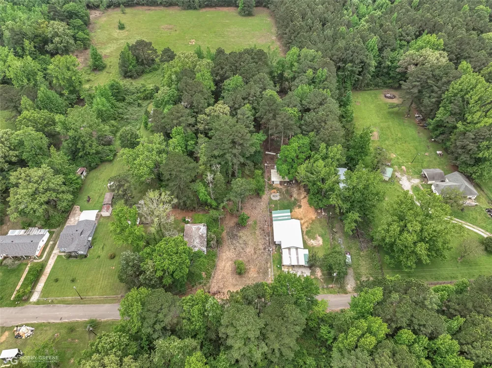 143 New Bethel Booker Road Benton, LA 71006
