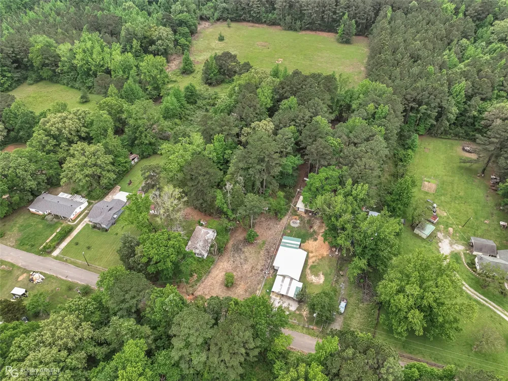 143 New Bethel Booker Road Benton, LA 71006