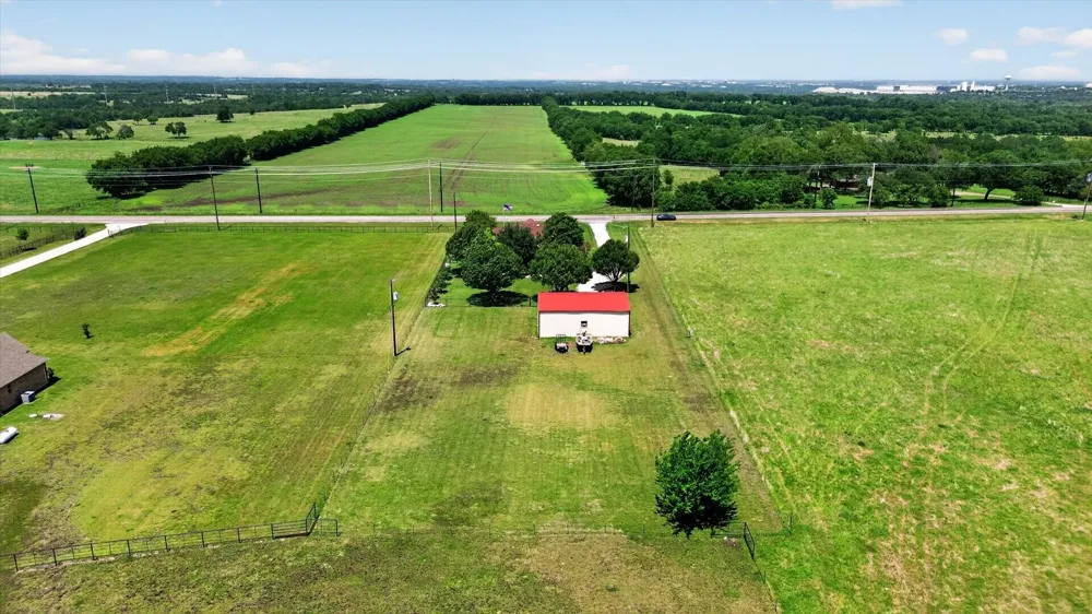 8034 Fm 902 Howe, TX 75459
