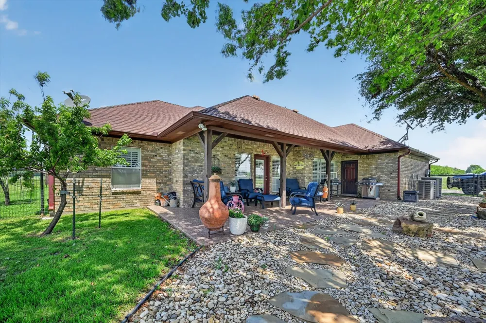 8034 Fm 902 Howe, TX 75459