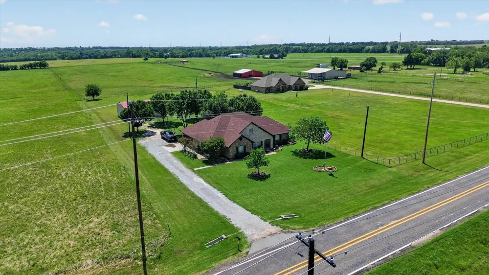 8034 Fm 902 Howe, TX 75459