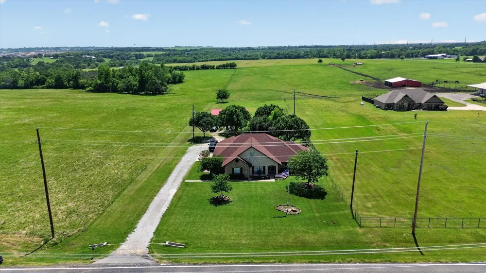 8034 Fm 902 Howe, TX 75459