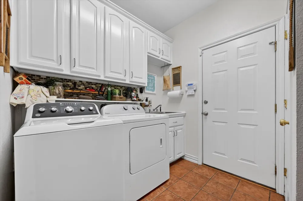 8034 Fm 902 Howe, TX 75459