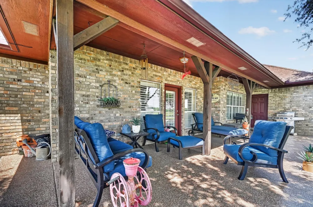 8034 Fm 902 Howe, TX 75459