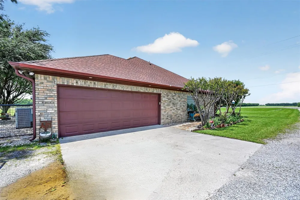 8034 Fm 902 Howe, TX 75459
