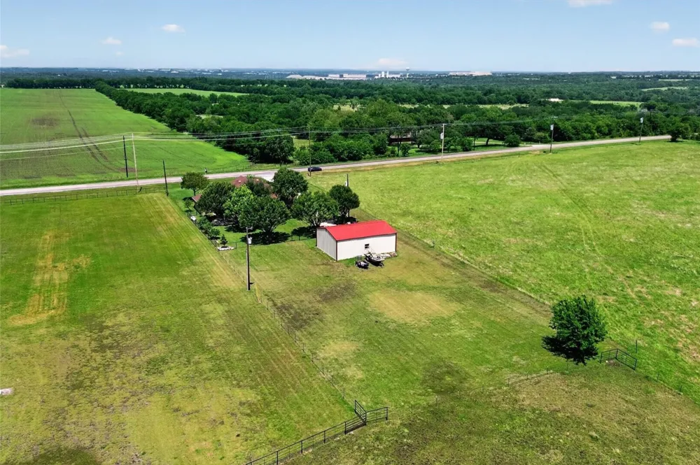 8034 Fm 902 Howe, TX 75459