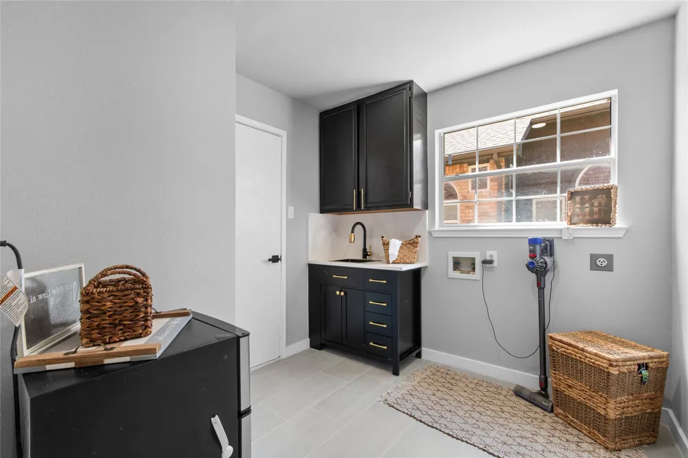 5949 Carroll Drive The Colony, TX 75056