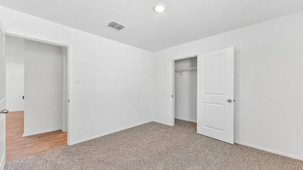398 Ebbsfleet Drive Uhland, TX 78640
