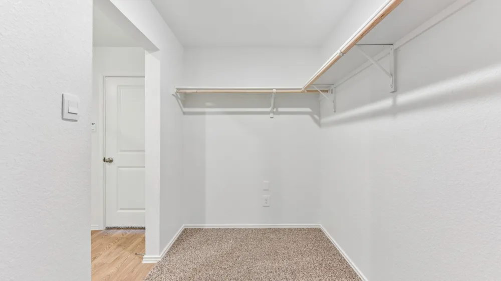 398 Ebbsfleet Drive Uhland, TX 78640