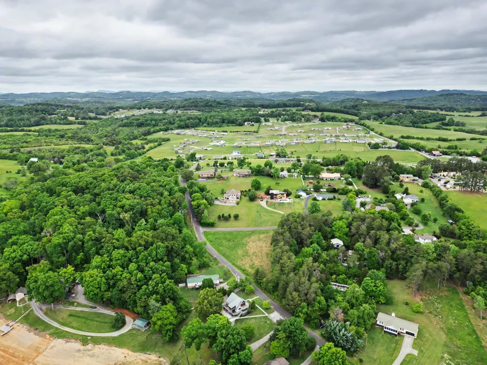 1107 Evergreen Trl Dandridge, TN 37725
