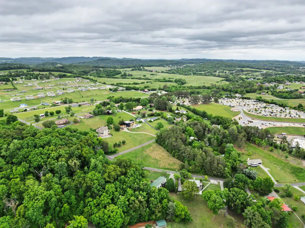 1107 Evergreen Trl Dandridge, TN 37725