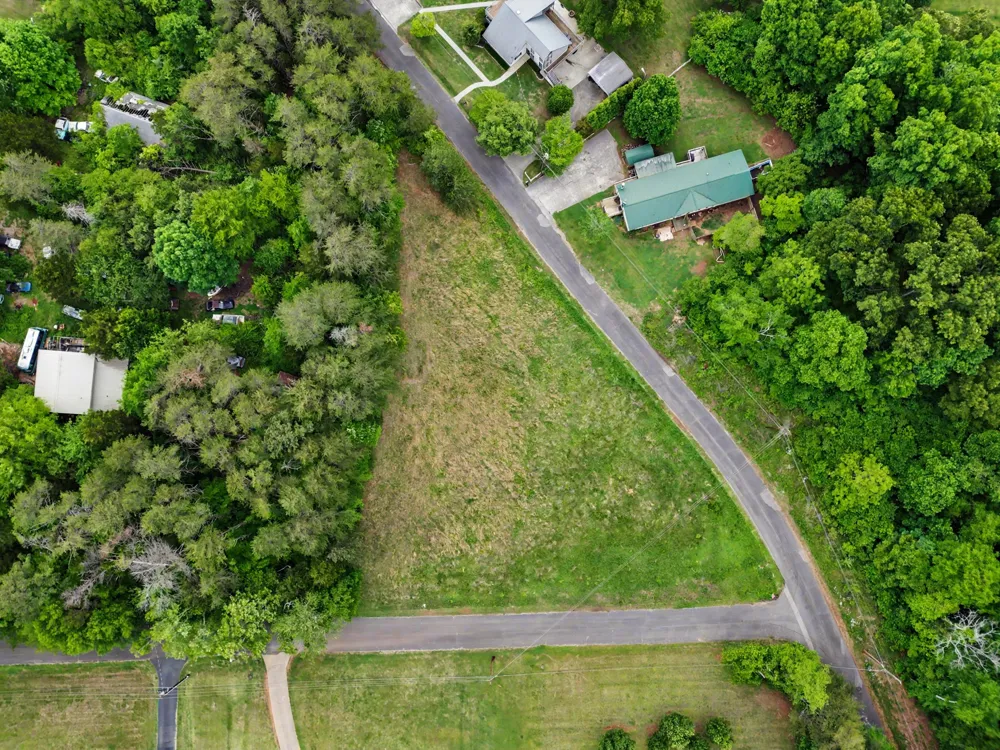 1107 Evergreen Trl Dandridge, TN 37725
