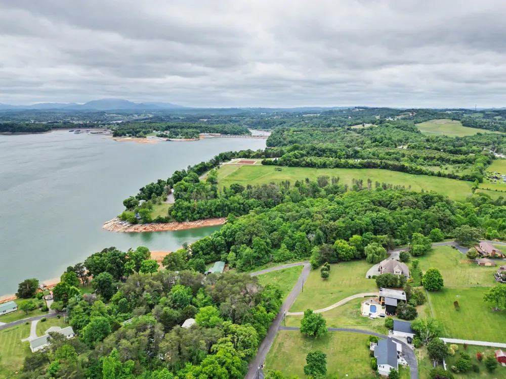 1107 Evergreen Trl Dandridge, TN 37725