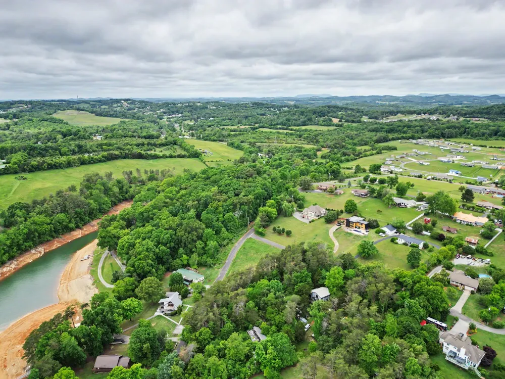 1107 Evergreen Trl Dandridge, TN 37725
