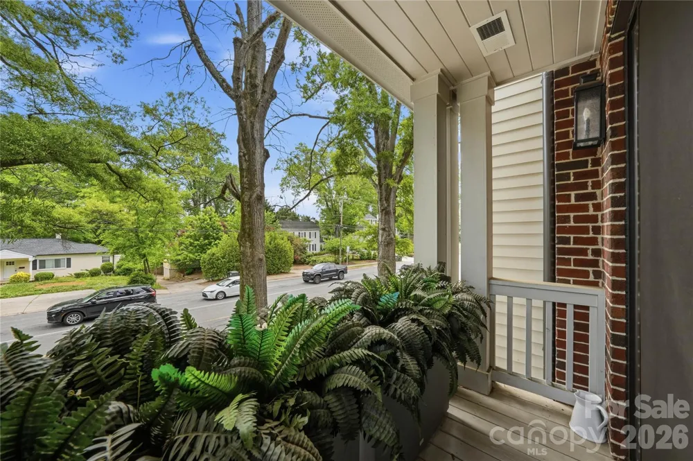 3060 Selwyn Avenue Charlotte, NC 28209