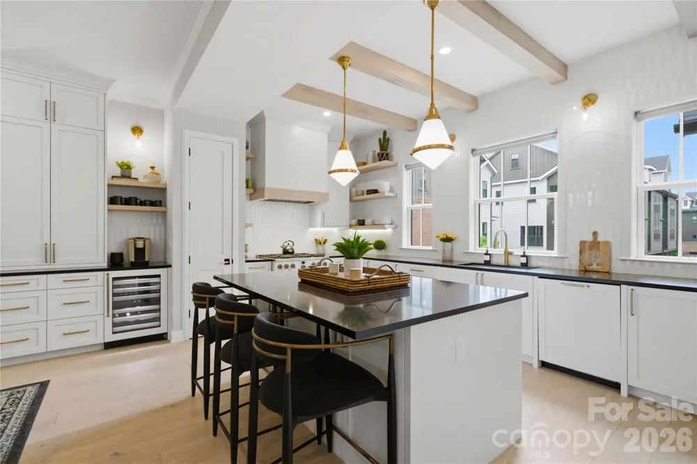 3060 Selwyn Avenue Charlotte, NC 28209