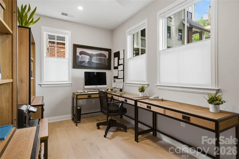 3060 Selwyn Avenue Charlotte, NC 28209