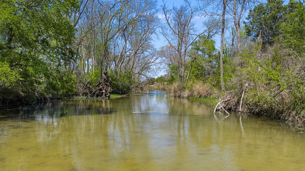 3680 County Road 245 Florence, TX 76527