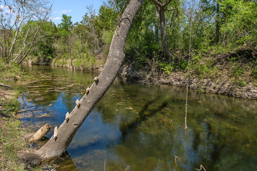 3680 County Road 245 Florence, TX 76527