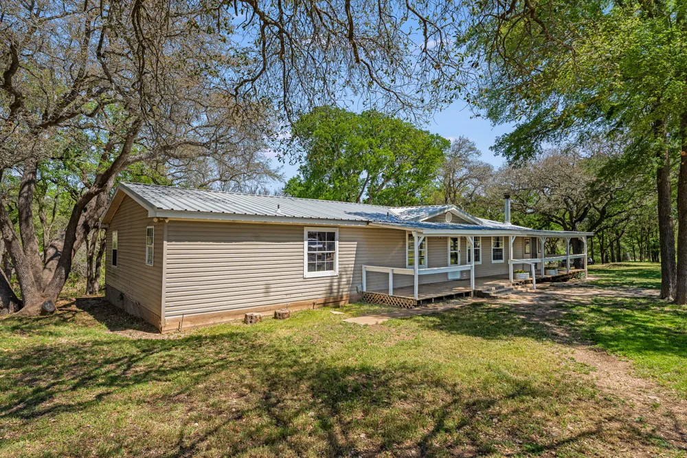 3680 County Road 245 Florence, TX 76527