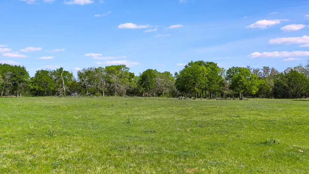 3680 County Road 245 Florence, TX 76527