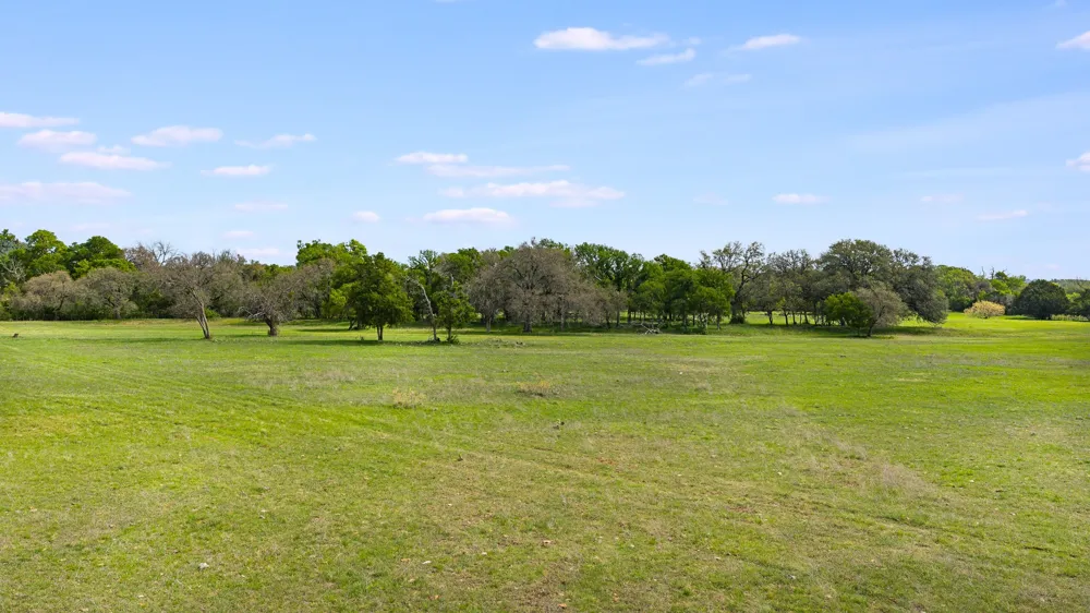 3680 County Road 245 Florence, TX 76527