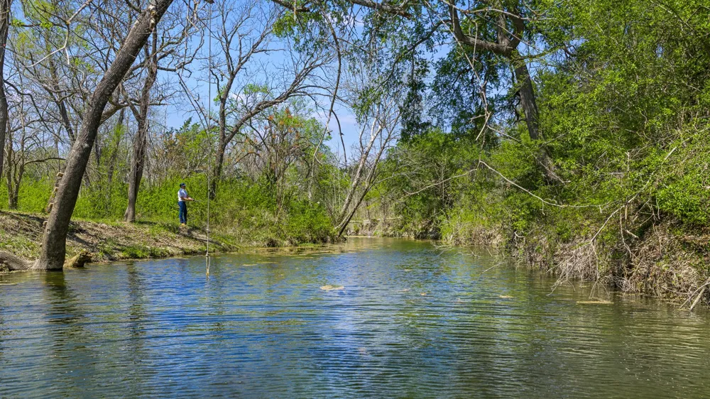 3680 County Road 245 Florence, TX 76527