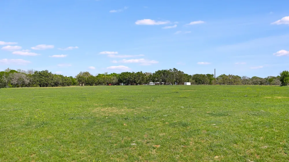 3680 County Road 245 Florence, TX 76527