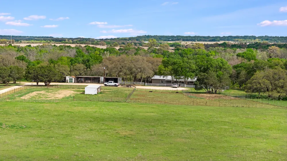 3680 County Road 245 Florence, TX 76527